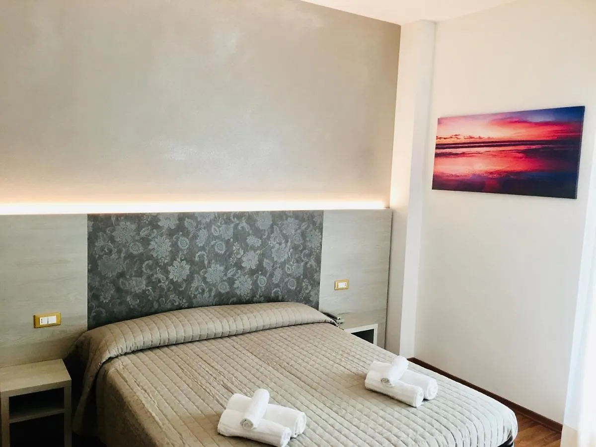 Hotel Monica Rimini 3*,